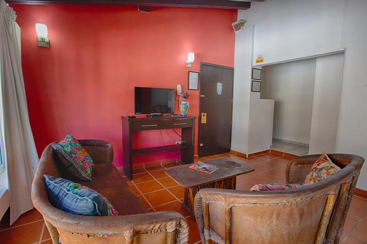 La Iguana Vallarta Lgbt Adults Only - Romantic Zone - Party Clubbing Street Puerto Vallarta Bagian luar foto