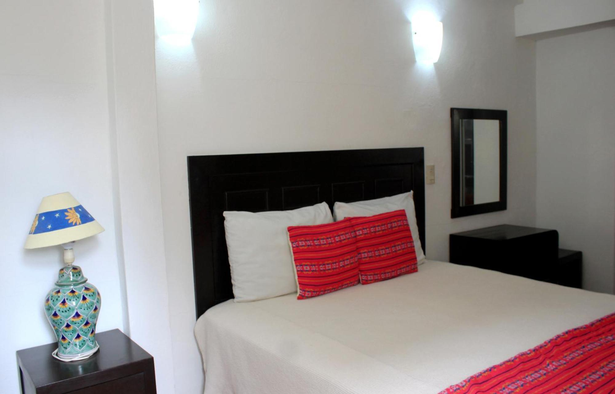 La Iguana Vallarta Lgbt Adults Only - Romantic Zone - Party Clubbing Street Puerto Vallarta Ruang foto