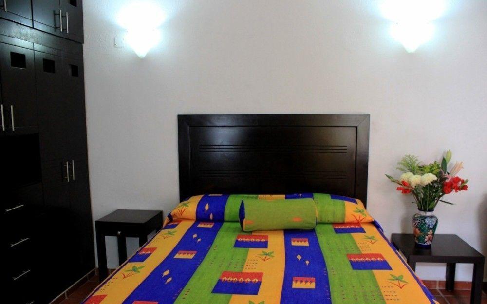 La Iguana Vallarta Lgbt Adults Only - Romantic Zone - Party Clubbing Street Puerto Vallarta Bagian luar foto