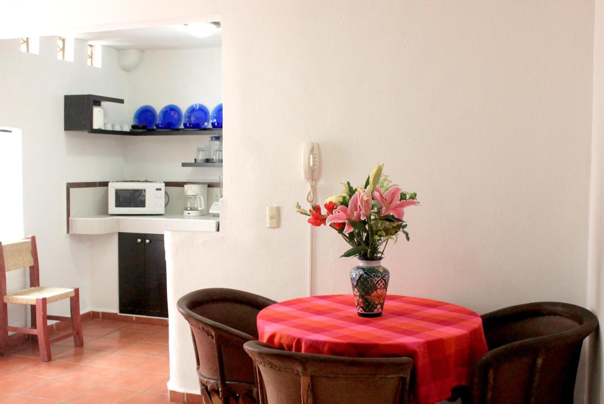 La Iguana Vallarta Lgbt Adults Only - Romantic Zone - Party Clubbing Street Puerto Vallarta Bagian luar foto